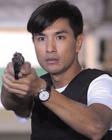 巨轮(粤语版) 乔天生是陈展鹏演的.